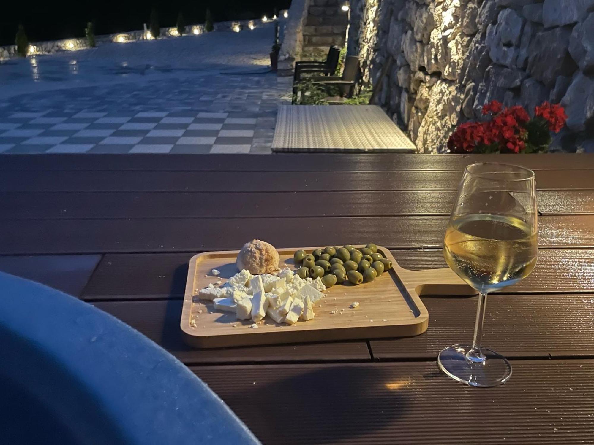 Josanica Bed&Breakfast Konjic Ngoại thất bức ảnh
