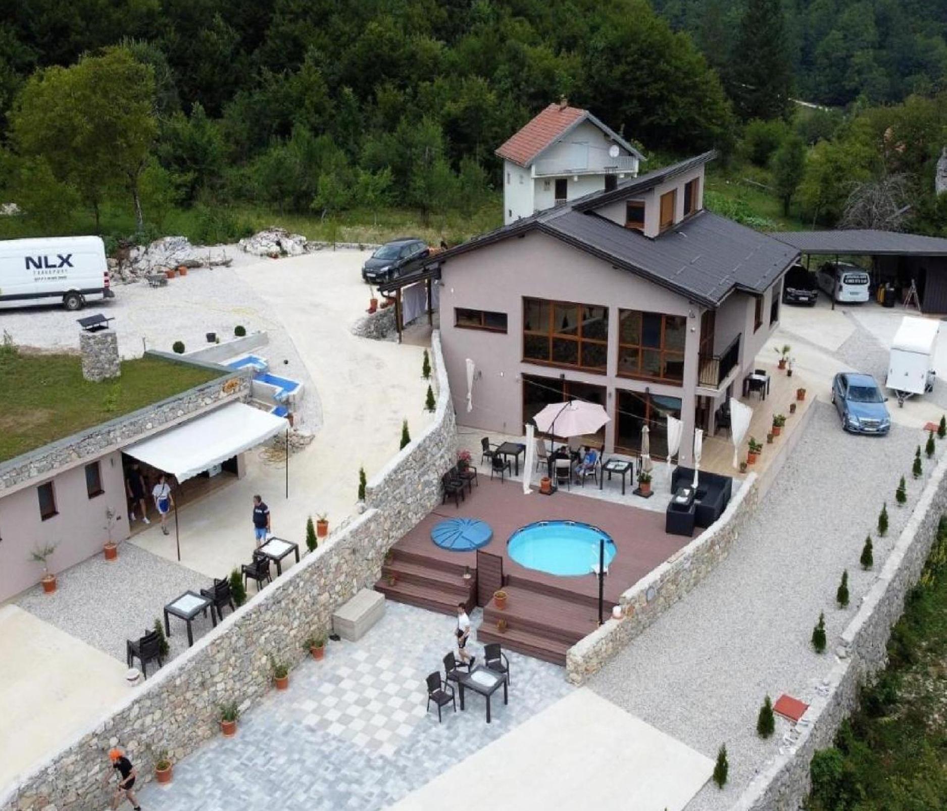 Josanica Bed&Breakfast Konjic Ngoại thất bức ảnh